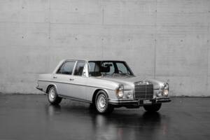 Immagine 6/50 di Mercedes-Benz 300 SEL 6.3 (1968)