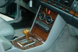 Bild 36/50 von Mercedes-Benz 300 SE (1991)