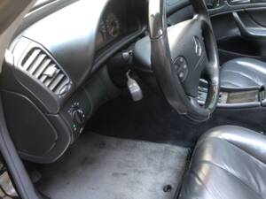 Immagine 14/18 di Mercedes-Benz CLK 430 (1999)