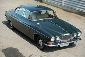 Image 3/30 of Jaguar 420 G (1970)
