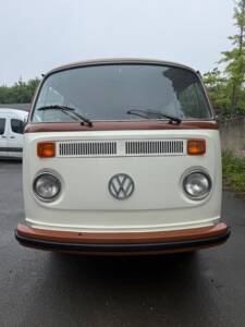 Bild 17/18 von Volkswagen T2b Kleinbus (1979)