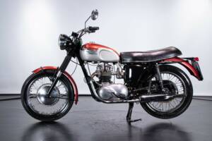 Image 1/50 de Triumph T 100 Daytona (1969)