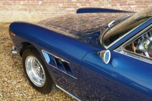 Immagine 31/50 di Ferrari 330 GT (1966)