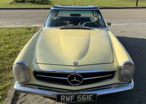 Image 6/31 de Mercedes-Benz 250 SL (1967)