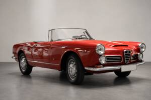 Image 1/31 of Alfa Romeo 2600 Spider (1964)