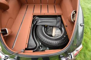 Image 14/50 de Jaguar Type E 4.2 (1965)