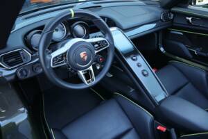 Afbeelding 50/50 van Porsche 918 Spyder (2015)