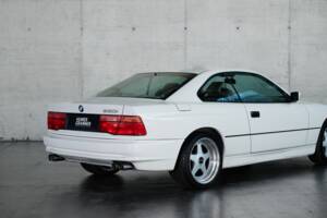 Immagine 28/50 di BMW 850i (1990)