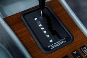 Imagen 16/19 de Mercedes-Benz 300 SE (1990)