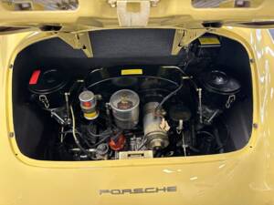 Image 43/101 of Porsche 356 B 1600 (1963)