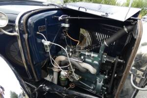 Image 18/19 of Ford Model A De Luxe (1930)