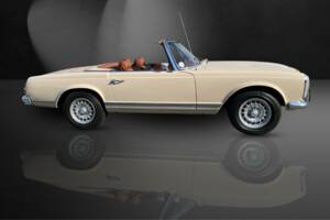 Immagine 2/50 di Mercedes-Benz 280 SL (1969)