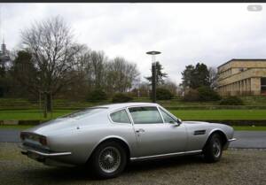 Image 3/5 de Aston Martin DBS Vantage (1971)