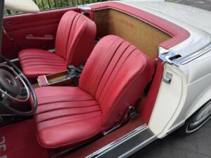 Immagine 40/50 di Mercedes-Benz 280 SL (1968)