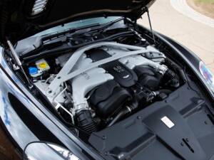 Image 5/94 of Aston Martin DB 9 (2014)