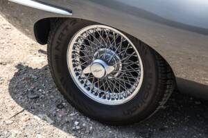 Image 8/44 de Jaguar Type E 4.2 (1964)