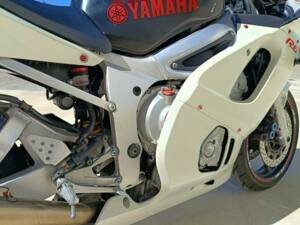 Image 11/47 of Yamaha DUMMY (2000)