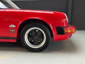 Image 14/50 of Porsche 911 Carrera 3.2 (1987)