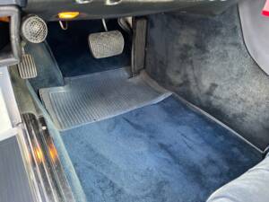 Bild 48/99 von Mercedes-Benz 500 SLC (1981)