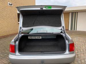 Bild 19/25 von Audi A6 2.6 (1996)