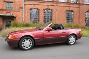 Afbeelding 3/24 van Mercedes-Benz 500 SL (1991)