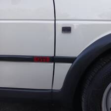 Bild 19/63 von Volkswagen Golf II GTi 1.8 (1989)