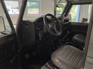 Imagen 23/33 de Land Rover Defender 90 (2014)