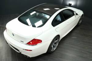 Afbeelding 39/50 van BMW M6 (2006)