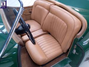 Image 27/57 of Jaguar XK 120 SE OTS (1953)