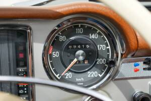 Imagen 28/41 de Mercedes-Benz 280 SL (1971)