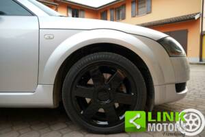 Bild 10/10 von Audi TT 1.8 T (1999)