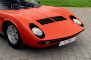 Bild 24/85 von Lamborghini Miura P 400 (1967)