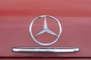 Image 15/18 of Mercedes-Benz 280 SL (1970)