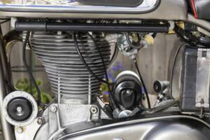 Image 7/40 of Norton Model 30 International (1957)