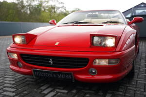 Bild 34/50 von Ferrari F 355 Spider (1999)