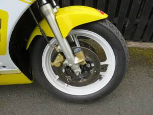 Image 27/43 de Suzuki RG 500 (1987)