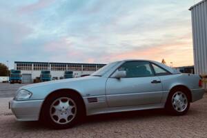 Image 2/9 of Mercedes-Benz 500 SL (1992)