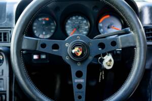 Image 22/50 de Porsche 924 S (1986)