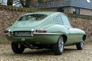 Afbeelding 23/50 van Jaguar E-Type 4.2 (1967)