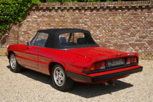 Image 11/50 of Alfa Romeo 2.0 Spider (1990)