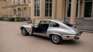 Bild 13/81 von Jaguar E-Type V12 (2+2) (1971)