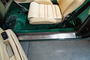 Bild 13/17 von Aston Martin V8 Zagato Volante (1989)