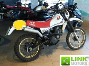 Bild 2/10 von Yamaha DUMMY (1985)