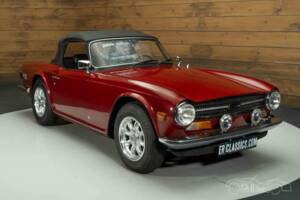 Image 2/19 of Triumph TR 6 (1974)