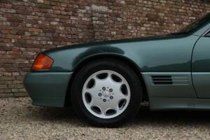 Image 21/50 of Mercedes-Benz 300 SL-24 (1992)