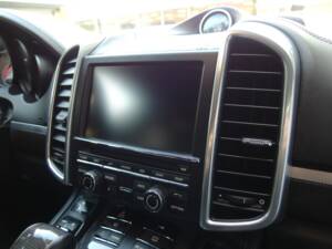 Imagen 64/97 de Porsche Cayenne Turbo (2011)
