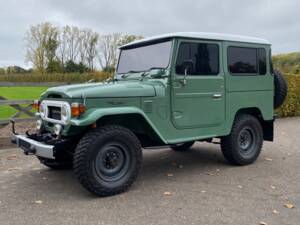 Image 2/18 de Toyota Land Cruiser FJ 40 (1978)
