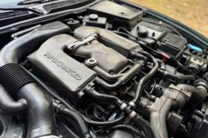 Image 15/40 de Jaguar XKR (1998)