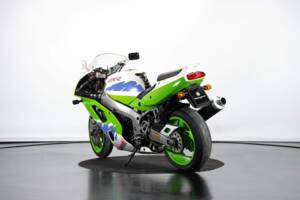 Image 2/49 of Kawasaki ZX-R 750 (1994)
