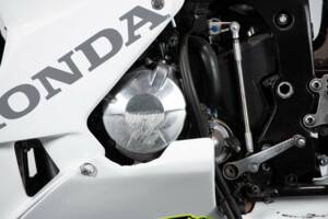 Image 13/50 de Honda DUMMY (2004)